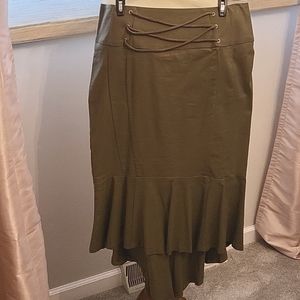 Size 12 army green high low dress skirt. 27 long in the front and 34 in the back